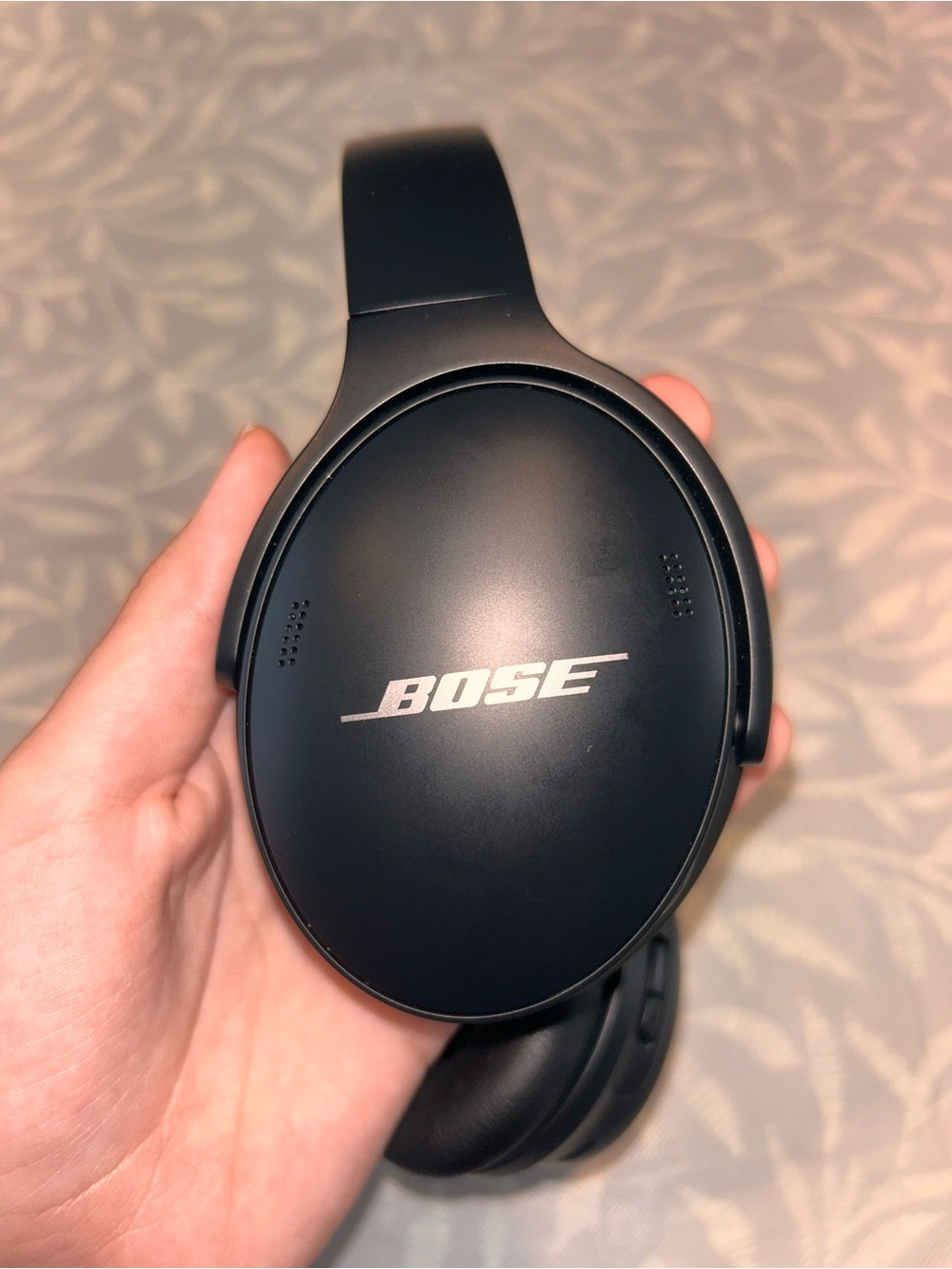 Bose QuietComfort Wireless Bluetooth Headphones - Picture 3 of 4